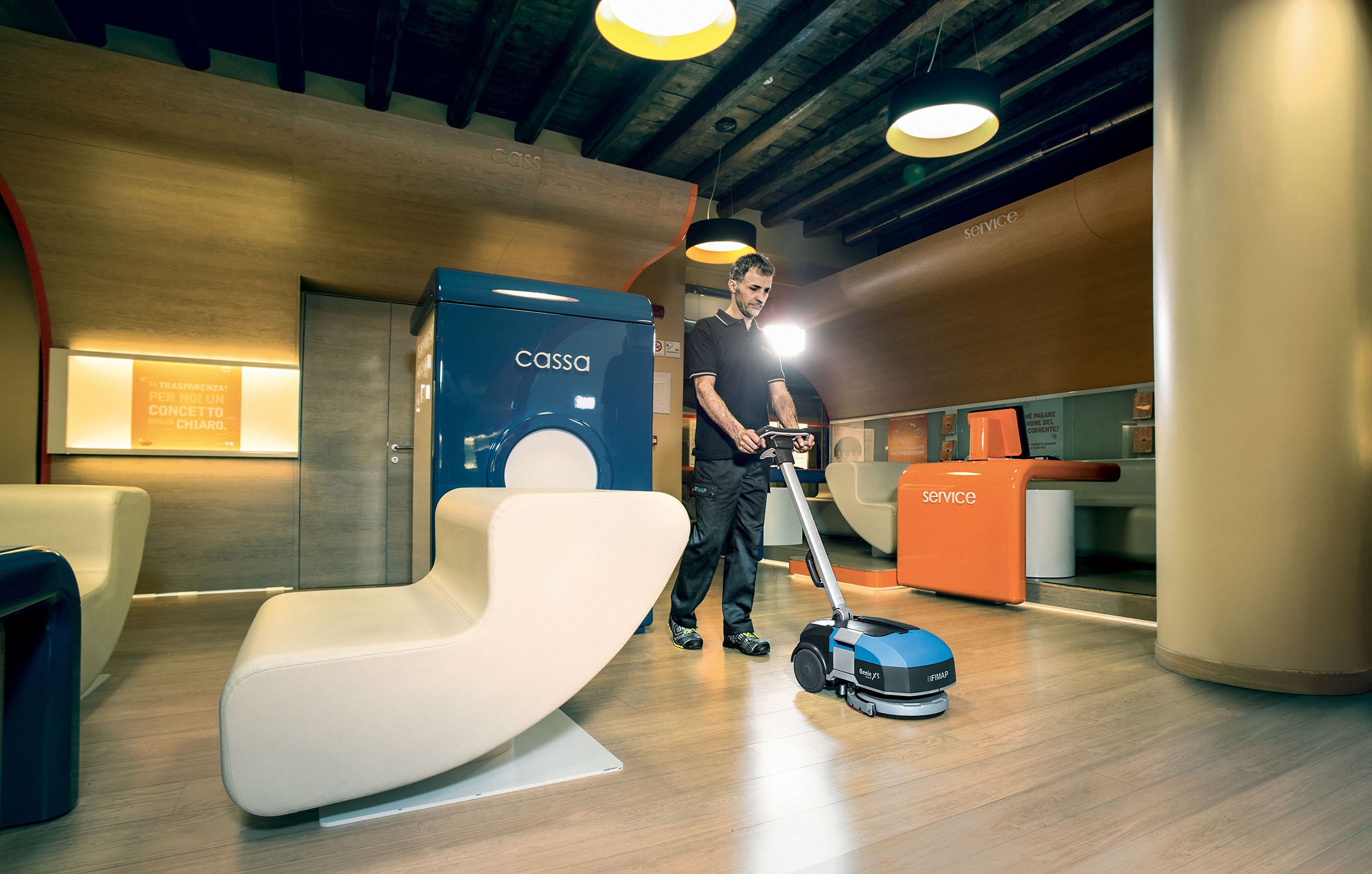 GENIE XS Ladegerät Stecker UK mit Bürste PPL 0,3